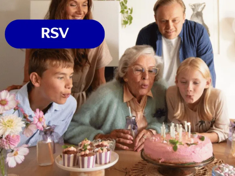 Perhe syntymäpäiväjuhlissa.